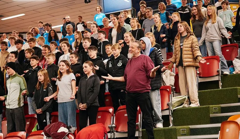 Junge Menschen beim Konfi-Aktiv-Tag