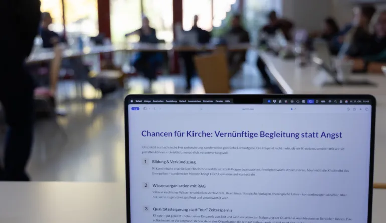 Laptop mit Bildschirmfolie