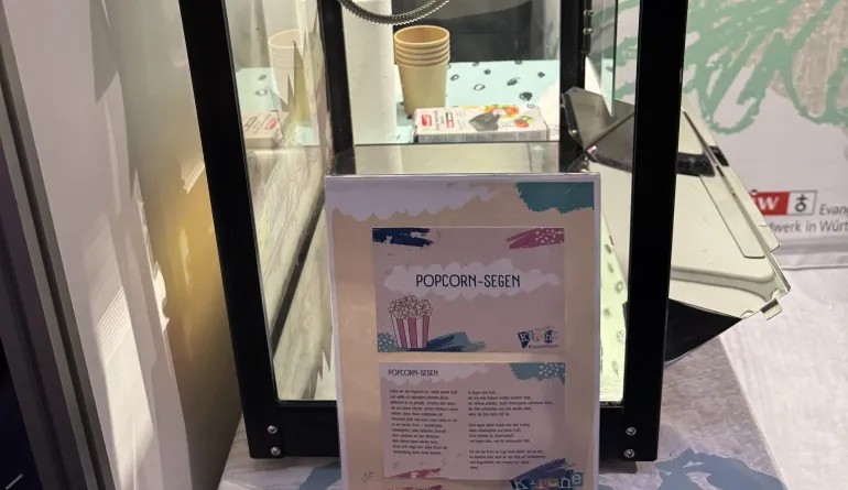 Popcornmaschine mit Wimpelkette